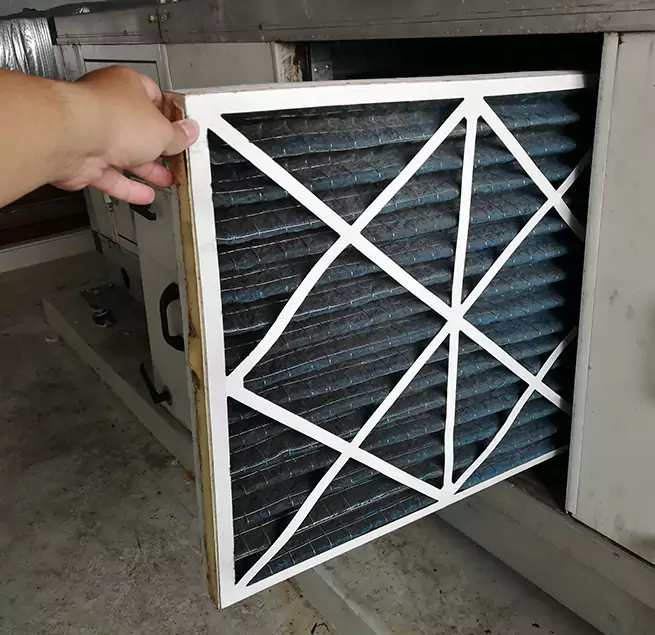 Why Homeowners & Businesses Trust Us Des Moines, IA?